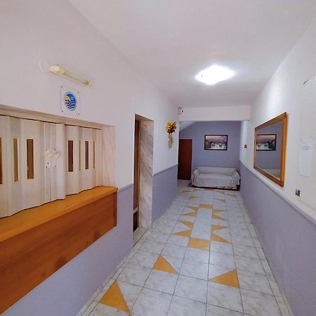 Μαρκονησ Hotell Paralía Exteriör bild