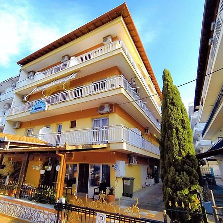 Μαρκονησ Hotell Paralía Exteriör bild